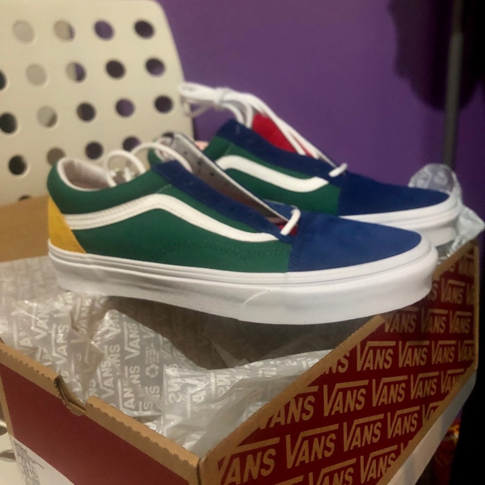 BRAND NEW Old Skool Vans